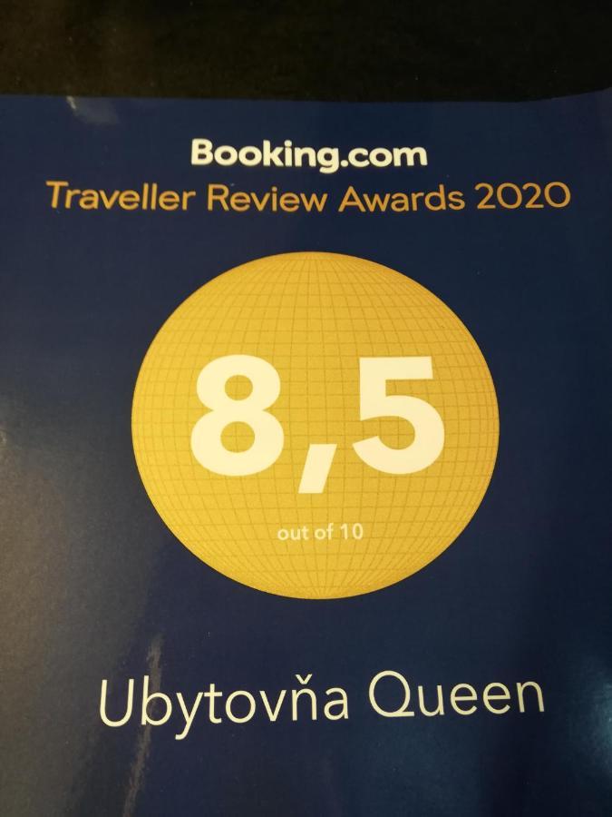Ubytovanie Queen Novaky Exteriör bild